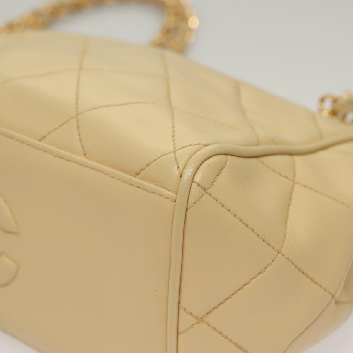 Chanel Chain Leather Beige Leather Shoulder Bag Bag (Pre-Owned)