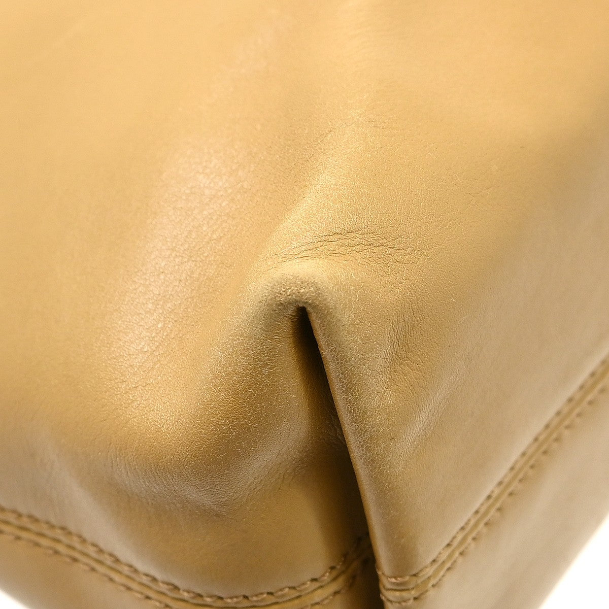 Chanel Vintage Cc Logo Tote Leather Beige Leather Tote Bag Bag (Pre-Owned)