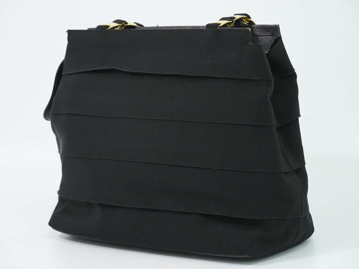 Salvatore Ferragamo Vala Chain Canvas Black Canvas Shoulder Bag Bag (Pre-Owned)