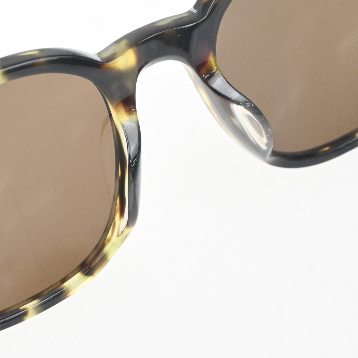 Bottega Veneta Intrecciato Plastic Brown Plastic Sunglasse Accessory (Pre-Owned)