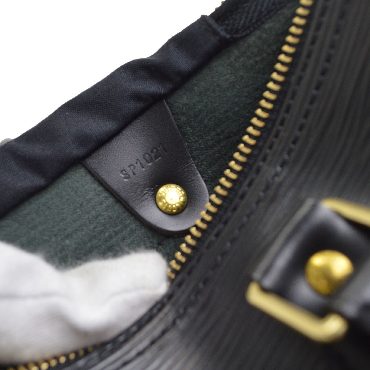 Louis Vuitton Speedy Epi Leather Black Leather Handbag (Pre-Owned)