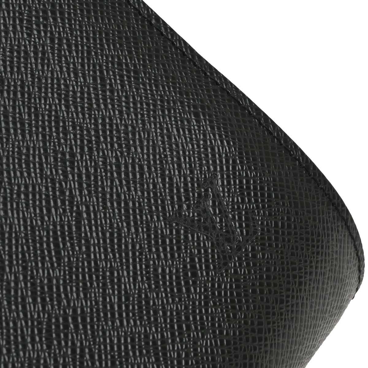Louis Vuitton Pochette Baikal Clutch Taiga Leather Black Leather Clutche & Pouche Bag (Pre-Owned)