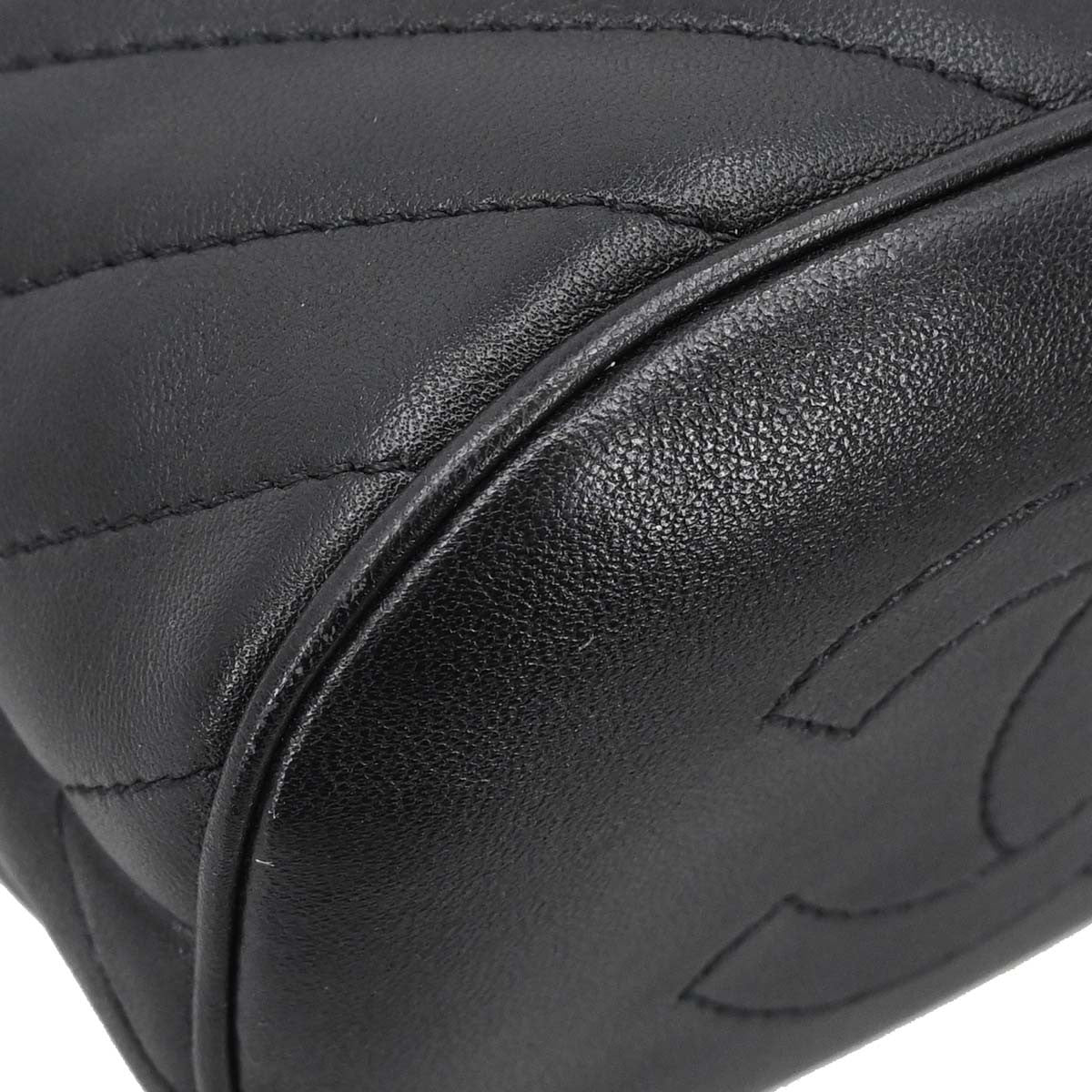 Chanel Handle With Chic Bucket Chevron Lambskin Black Leather Handbag (Pre-Owned)