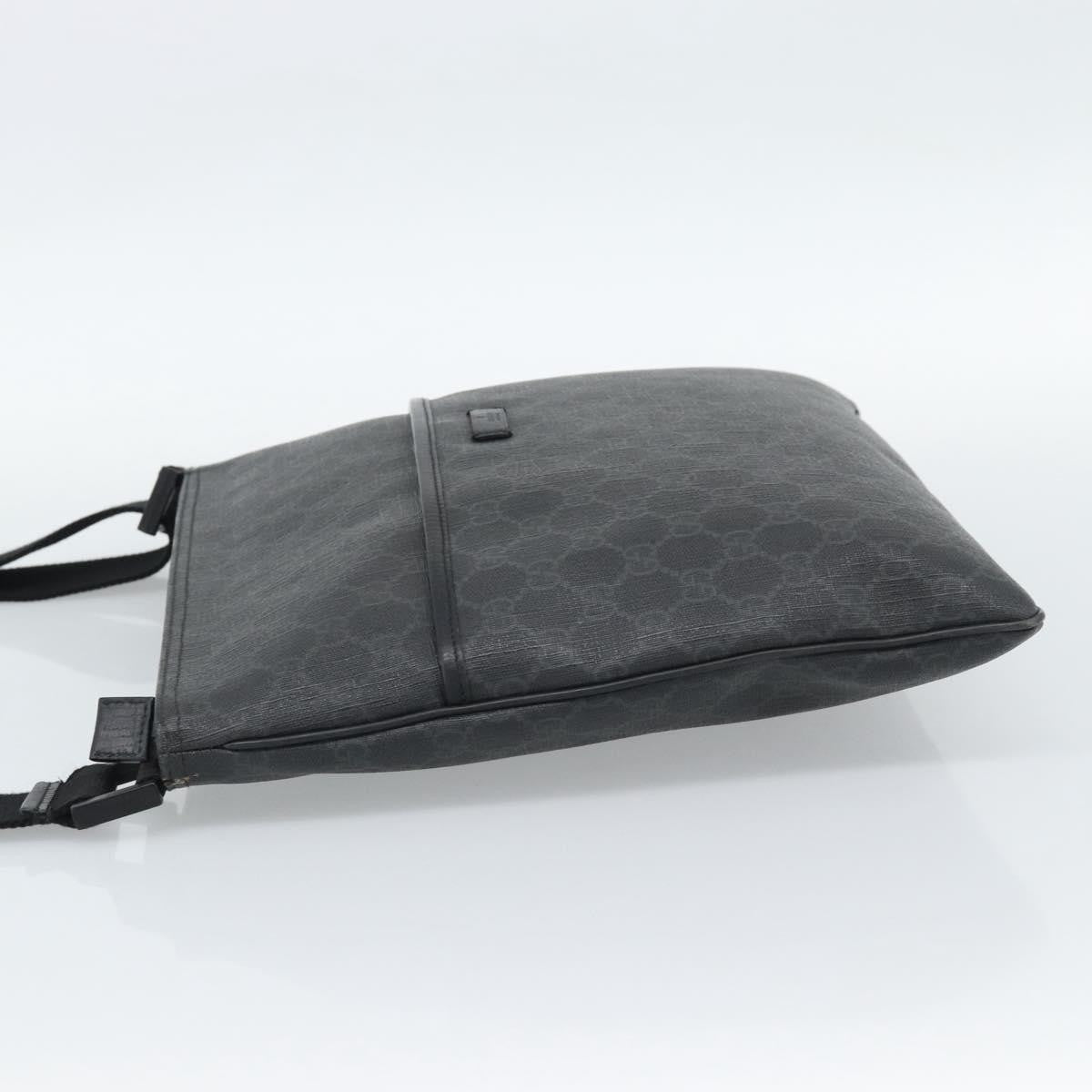 Gucci Vintage Flat Messenger Gg Canvas And Leather Black Canvas Handbag (Pre-Owned)