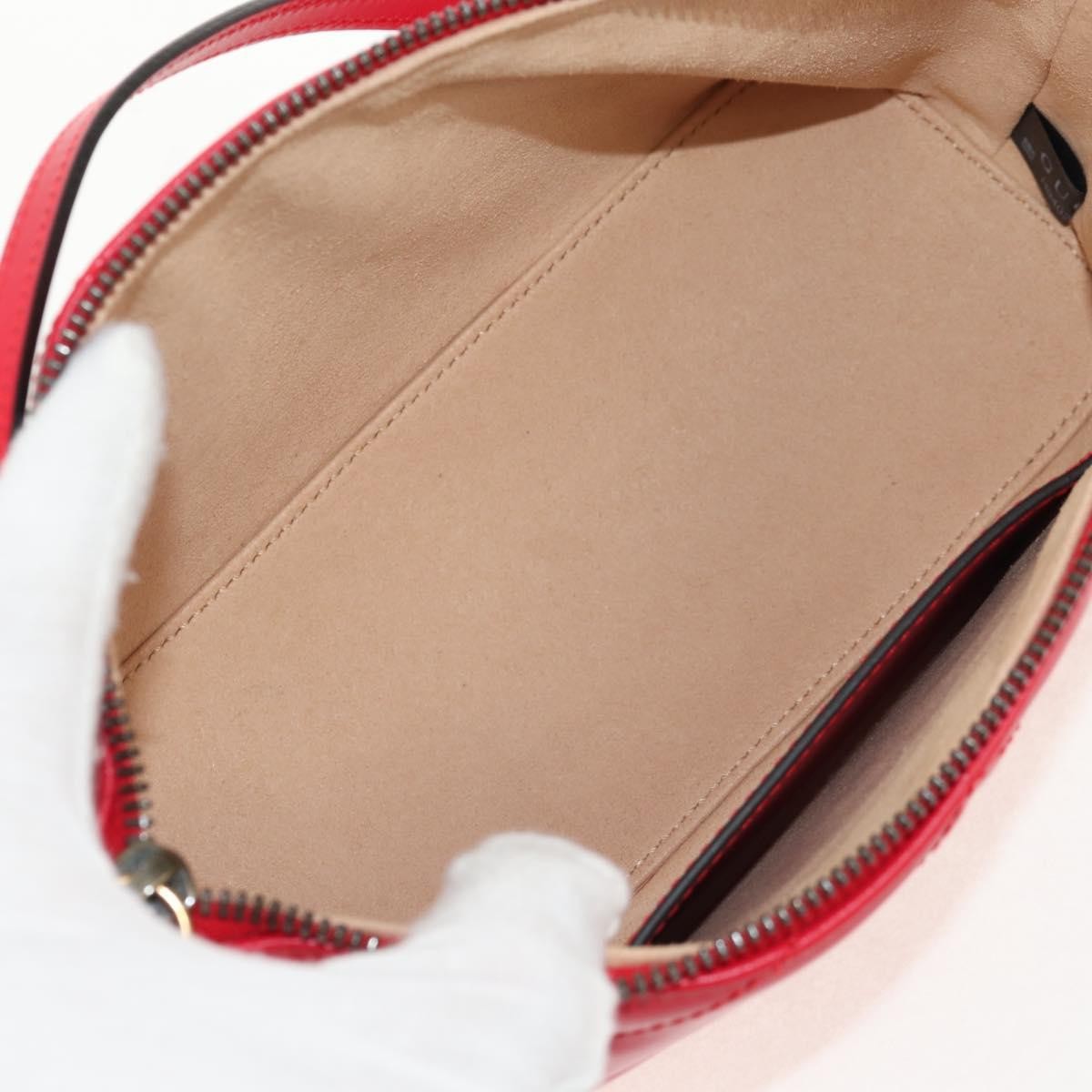 Gucci Gg Marmont Pochette Shoulder Matelasse Leather Red Leather Clutche & Pouche Bag (Pre-Owned)
