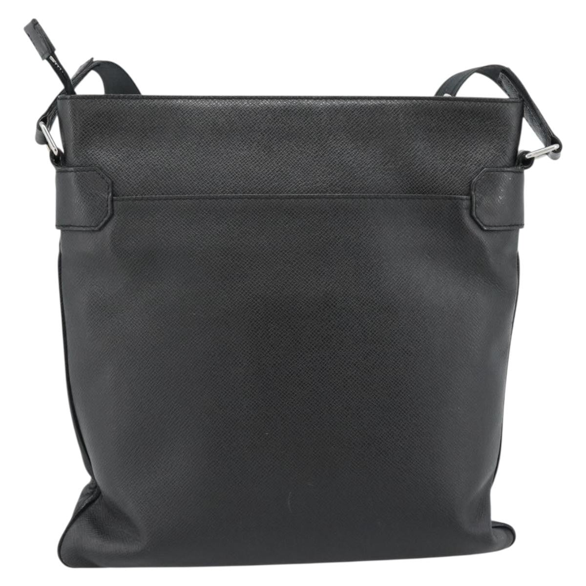 Louis Vuitton Sasha Taiga Leather Gray Leather Shoulder Bag Bag (Pre-Owned)