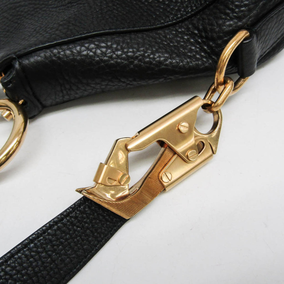Burberry Zip Clutch Leather Black Leather Clutche & Pouche Bag (Pre-Owned)