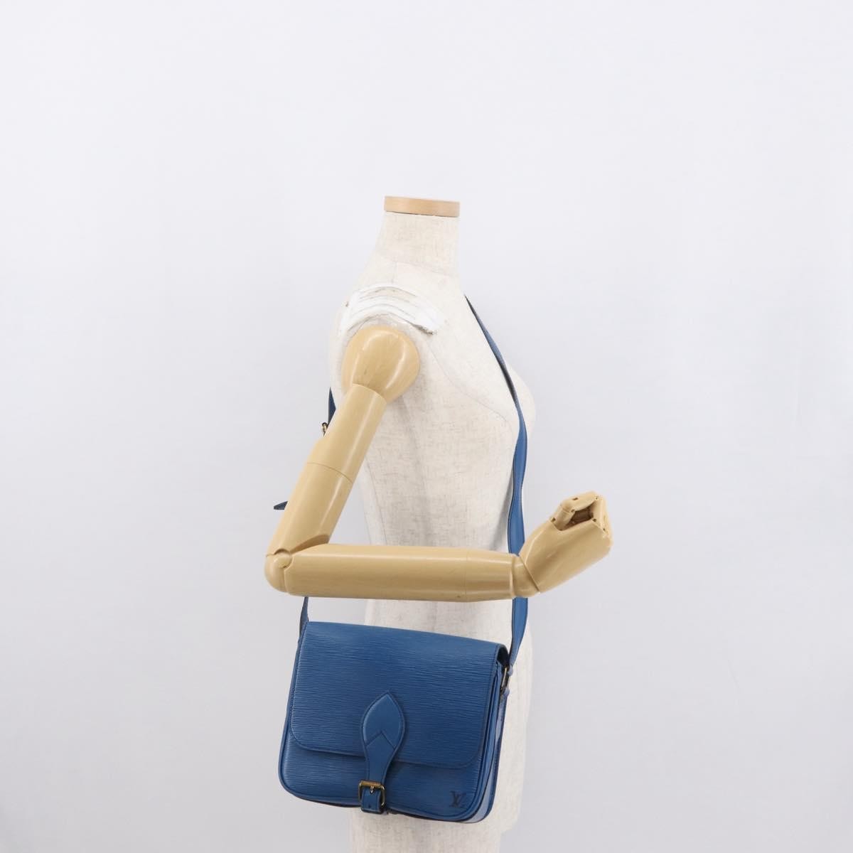 Louis Vuitton Cartouchiere Epi Leather Blue Leather Shoulder Bag Bag (Pre-Owned)