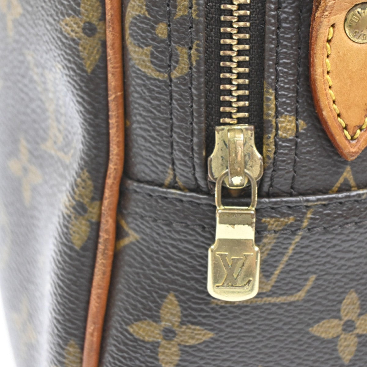 Louis Vuitton Reporter Monogram Canvas Brown Canvas Shoulder Bag Bag (Pre-Owned)