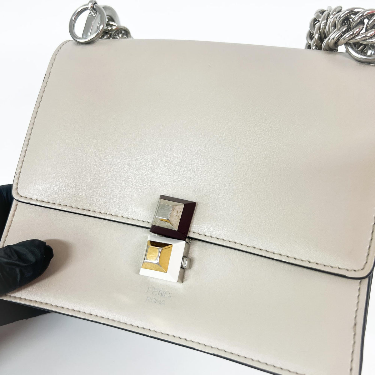 Fendi Kan I Leather Ecru Leather Shoulder Bag Bag (Pre-Owned)