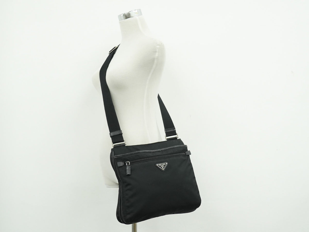 Prada Front Zip Messenger Quilted Tessuto Black Nylon Shoulder Bag Bag (Pre-Owned)
