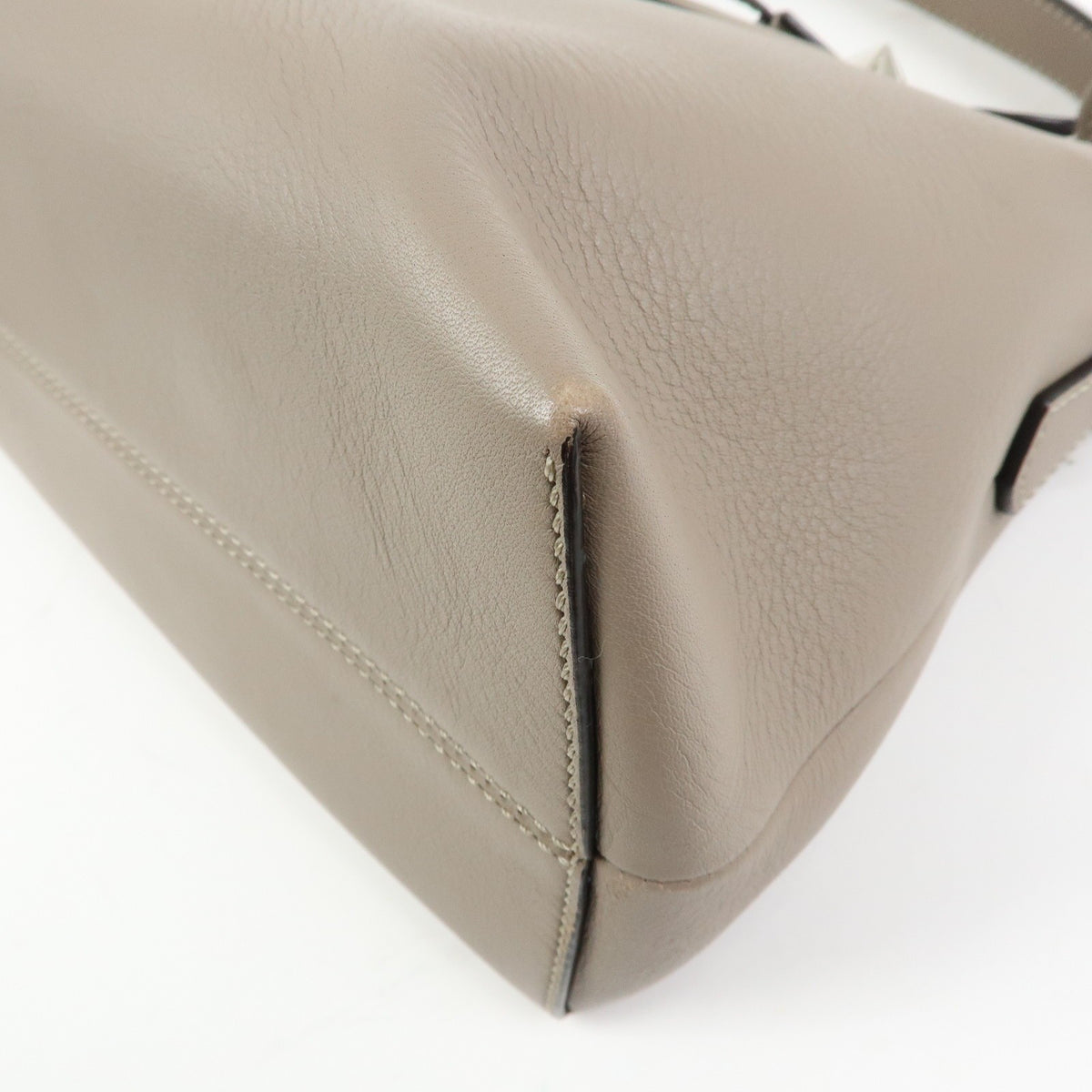 Fendi By The Way Satchel Leather Beige Leather Handbag (Pre-Owned)