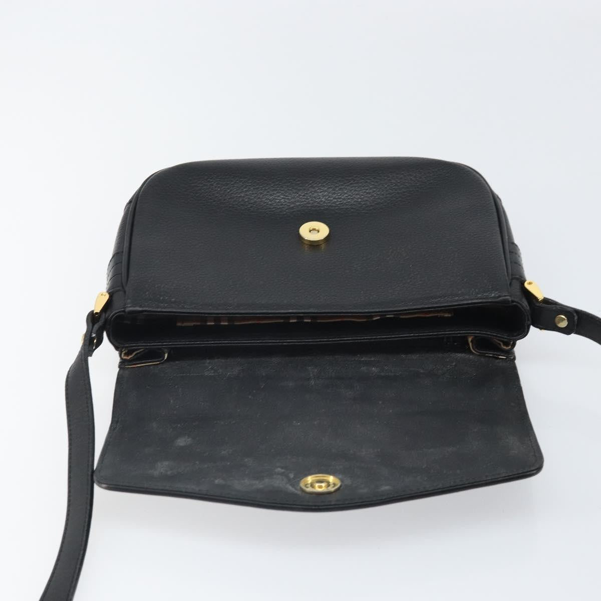 Burberry Vintage Leather Black Leather Shoulder Bag Bag (Pre-Owned)