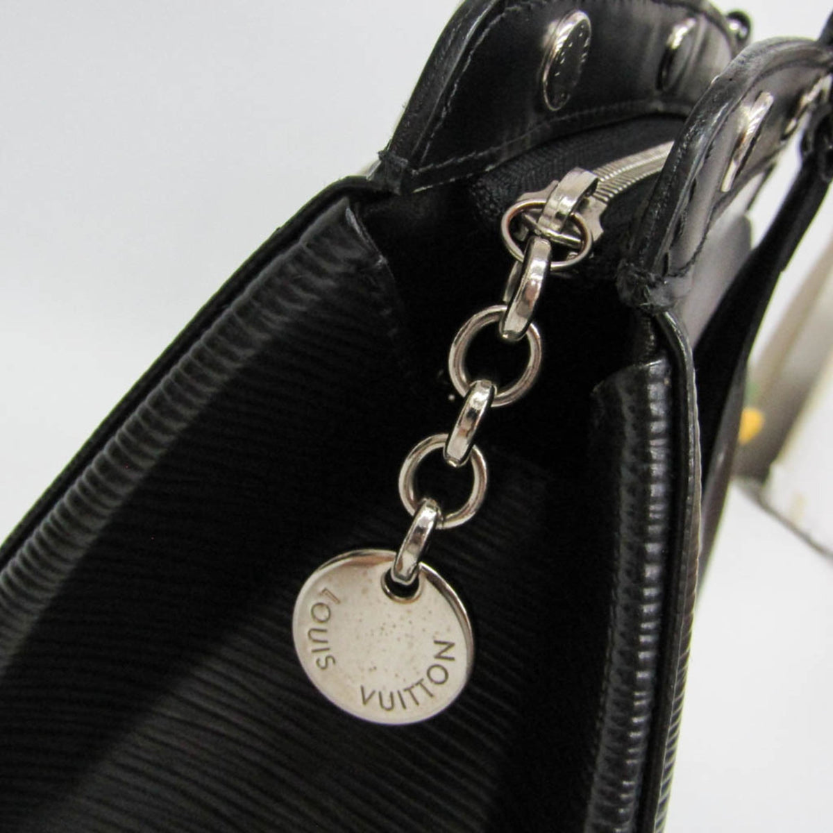 Louis Vuitton Brea Epi Leather Black Leather Handbag (Pre-Owned)