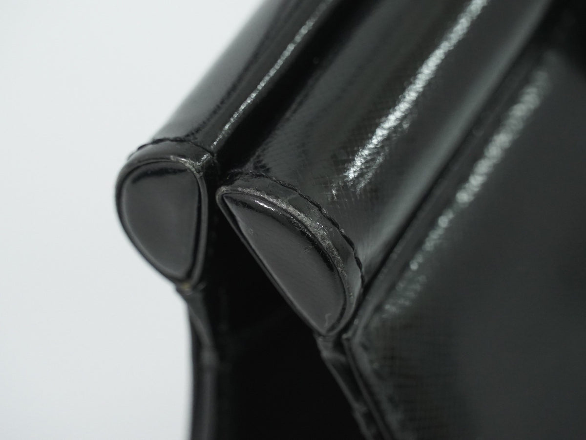Saint Laurent Vintage Leather Black Leather Handbag (Pre-Owned)