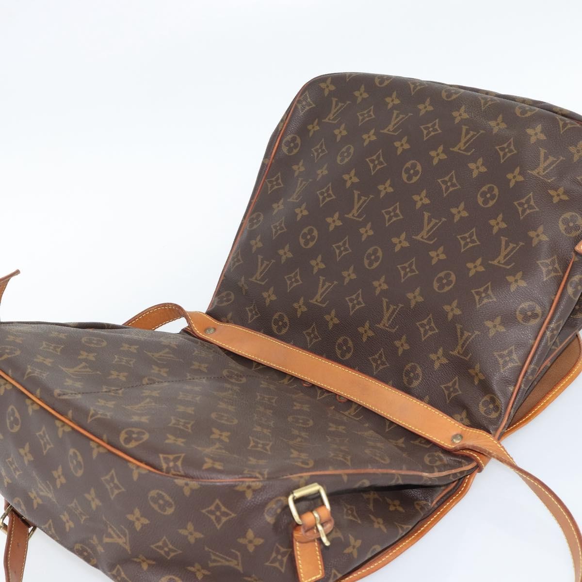 Louis Vuitton Saumur Canvas Brown Canvas Shoulder Bag Bag (Pre-Owned)