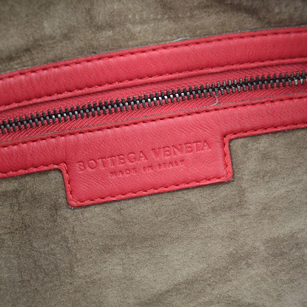 Bottega Veneta Veneta Plisse Hobo Intrecciato Nappa Red Leather Shoulder Bag Bag (Pre-Owned)