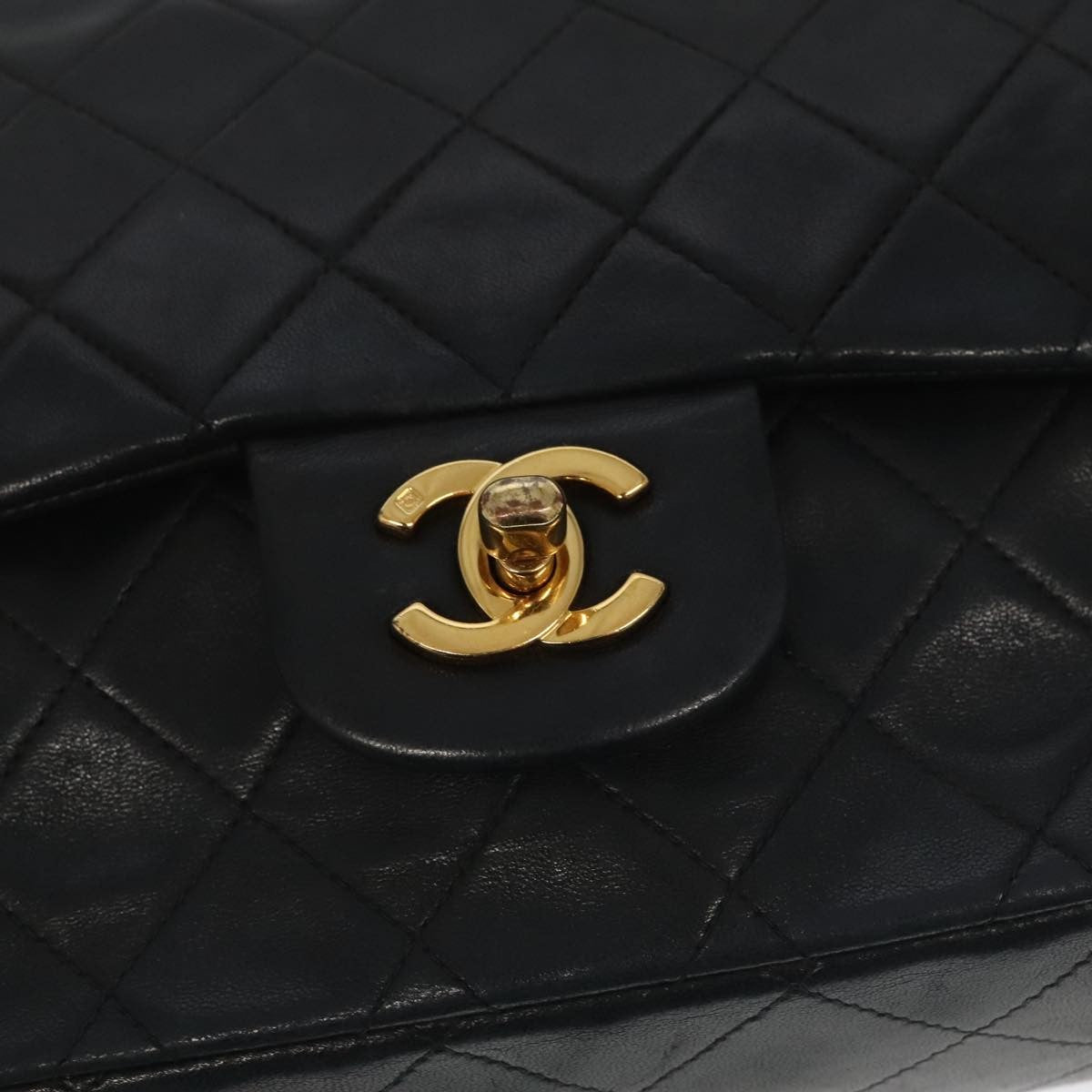 Chanel Vintage Classic Double Flap Quilted Lambskin Black Leather Shoulder Bag Bag (Pre-Owned)