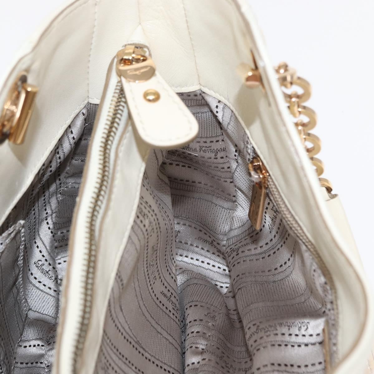 Salvatore Ferragamo Betulla Chain Tote Leather White Leather Handbag (Pre-Owned)