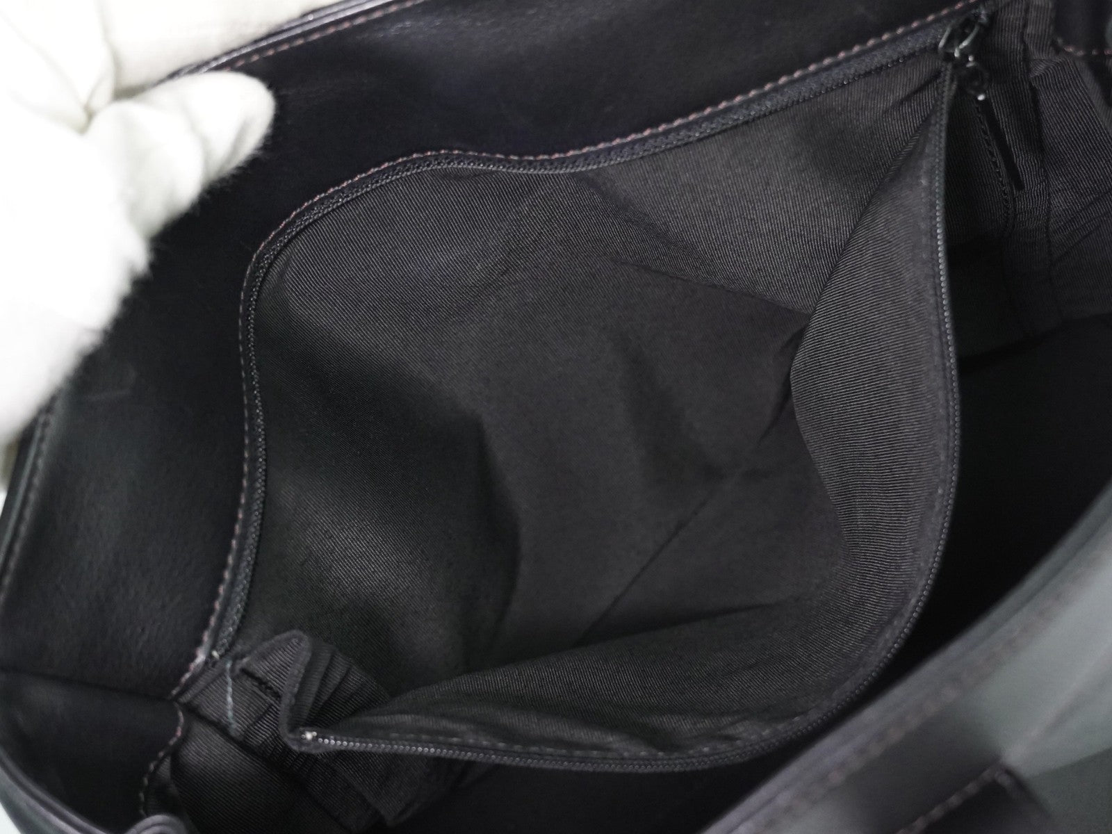 Chanel Vintage Cc Turnlock Tote Leather Black Leather Tote Bag Bag (Pre-Owned)