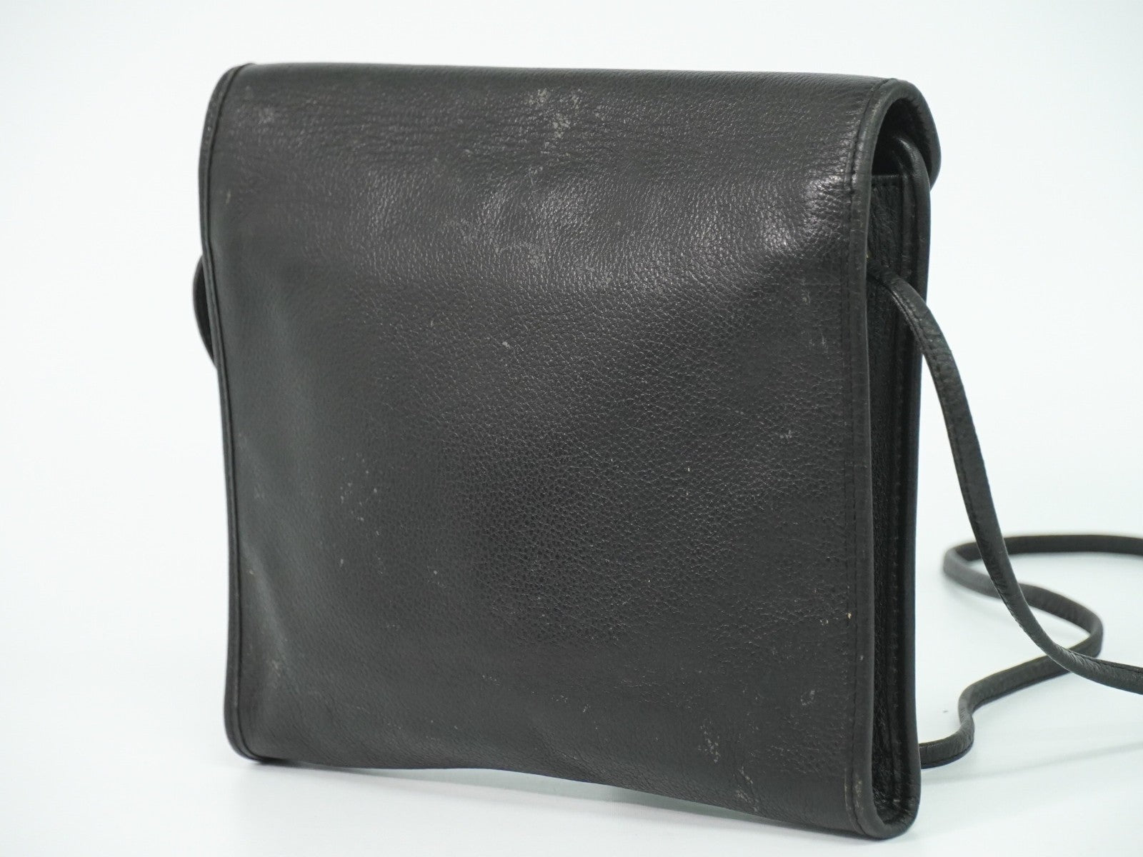 Saint Laurent Vintage Leather Black Leather Shoulder Bag Bag (Pre-Owned)