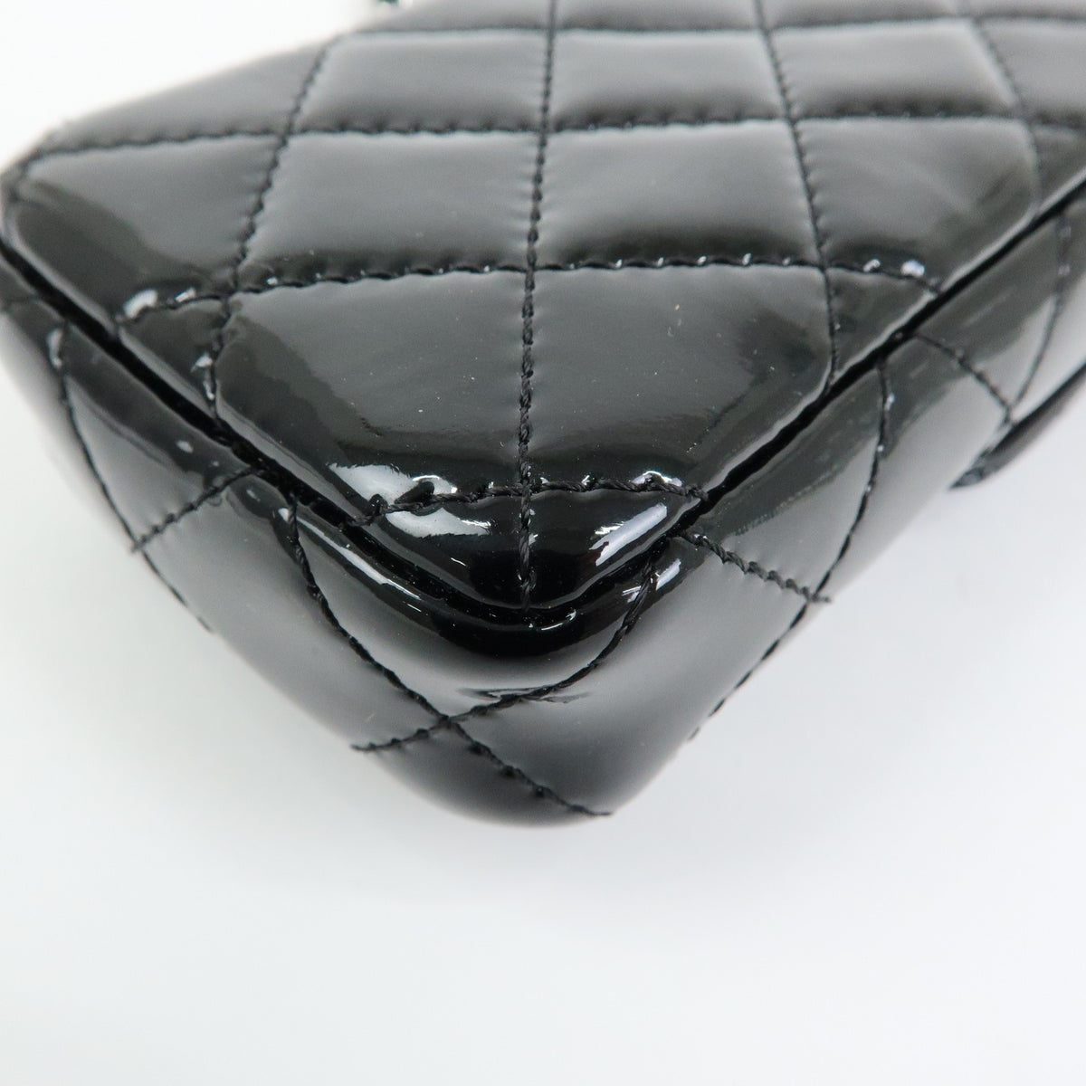 Chanel Cc Chain Phone Holder Quilted Patent Black Patent_Leather Crossbody Bag Bag (Pre-Owned)