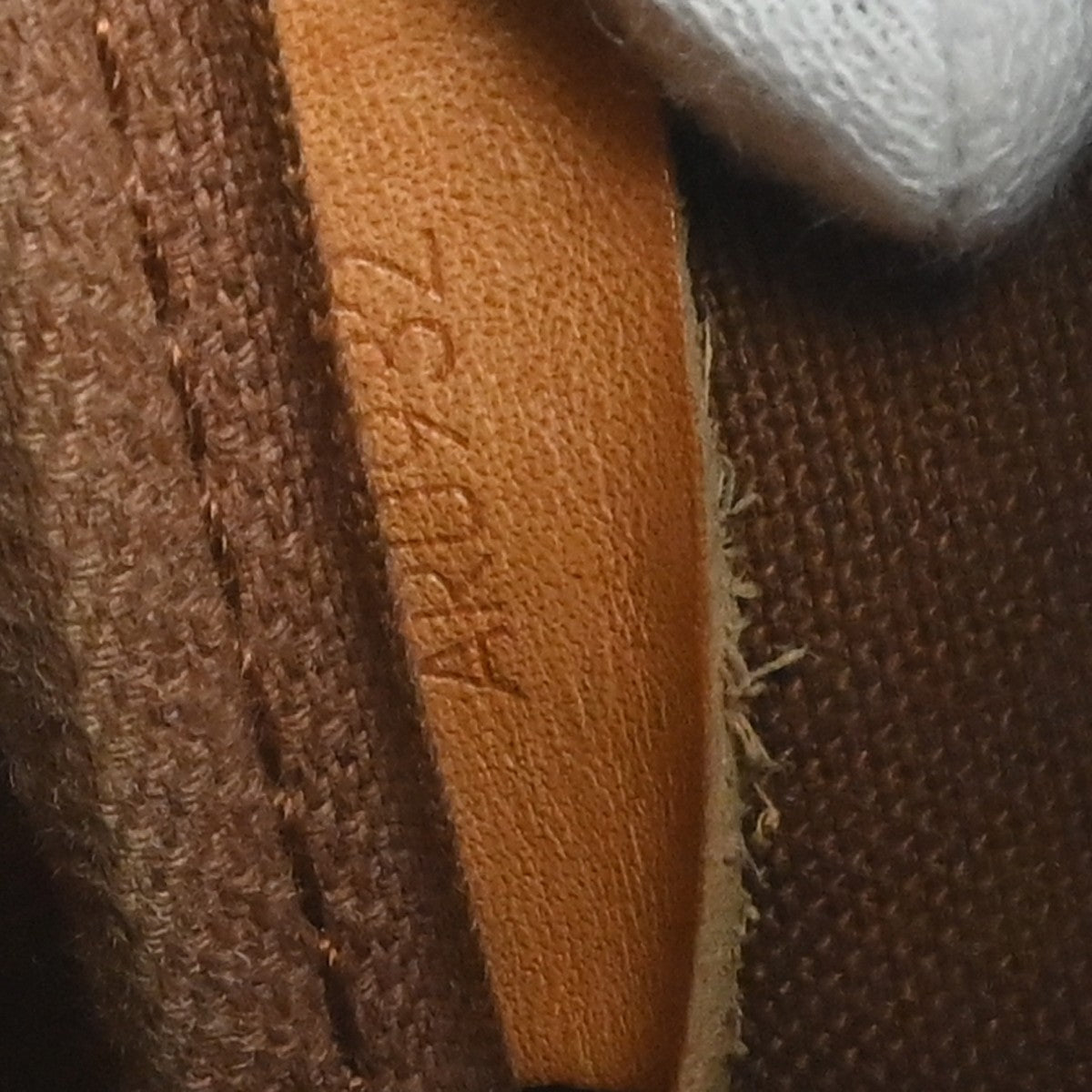 Louis Vuitton Saumur Monogram Brown Canvas Shoulder Bag Bag (Pre-Owned)