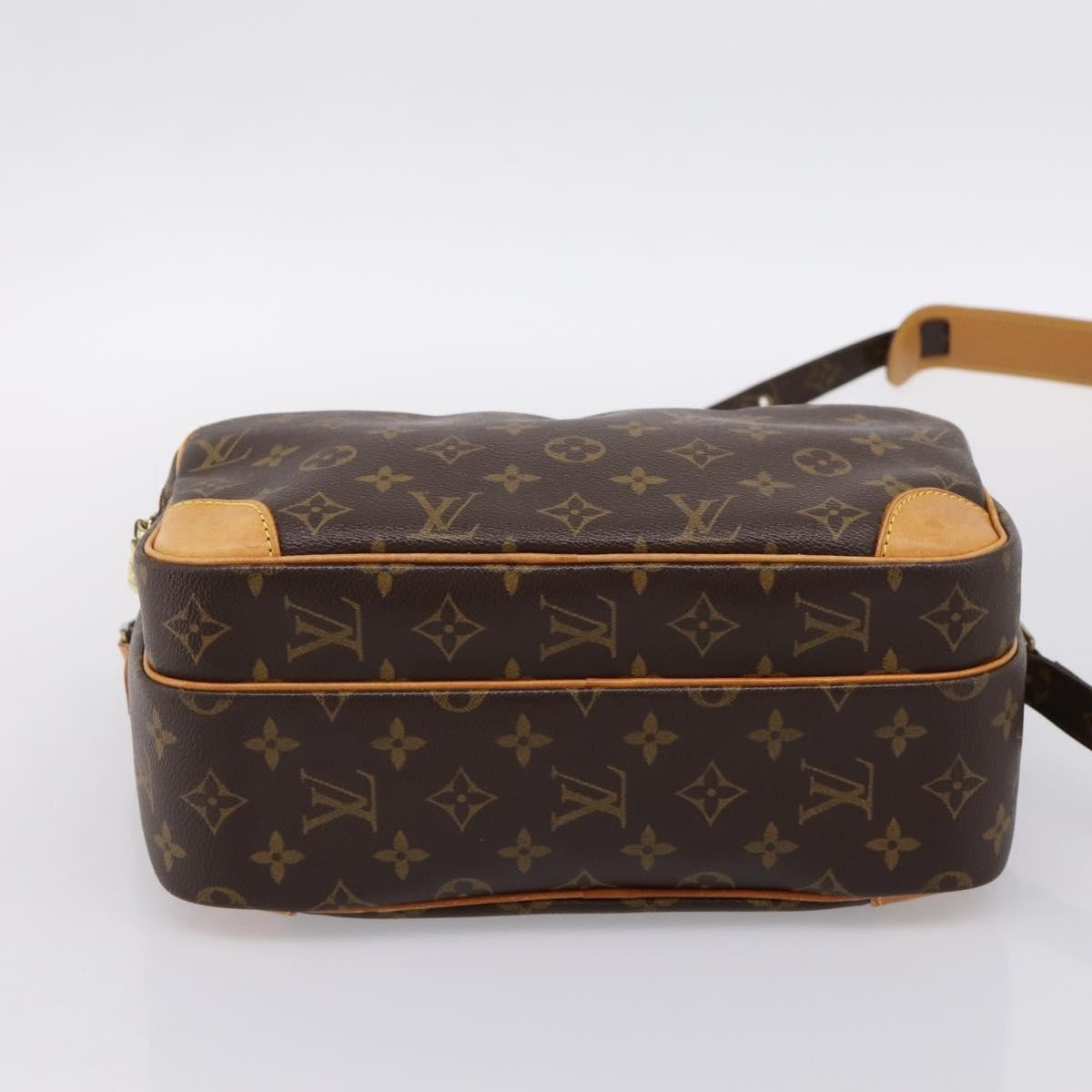 Louis Vuitton Nil Shoulder Bag Monogram Canvas Brown Canvas Shoulder Bag Bag (Pre-Owned)
