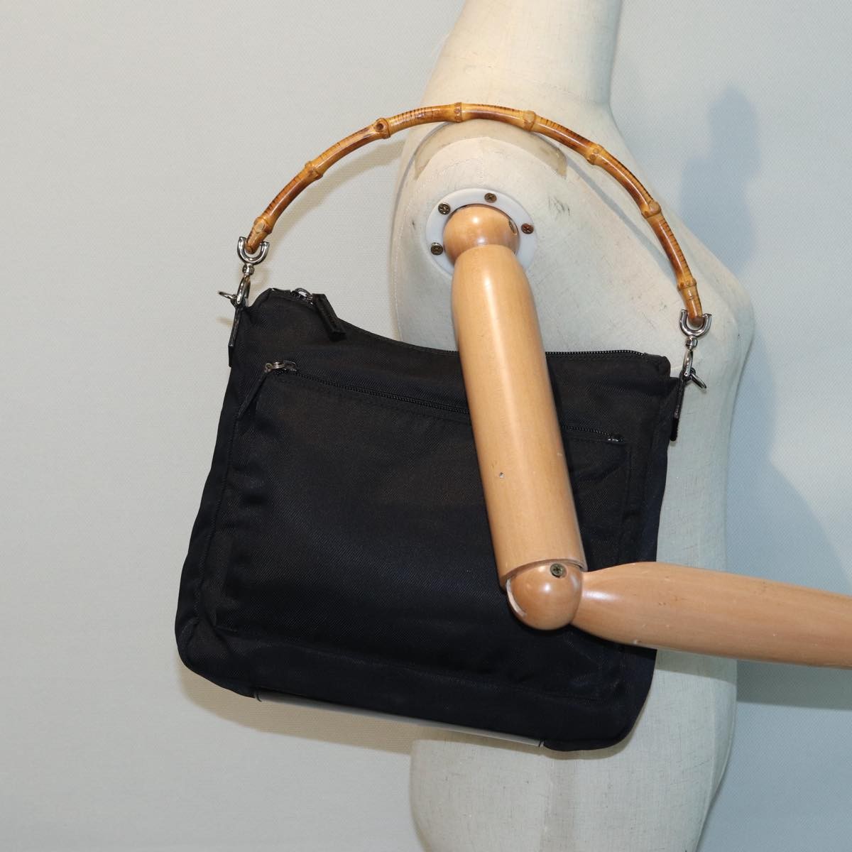 Gucci Vintage Bamboo Handle Nylon Black Nylon Handbag (Pre-Owned)