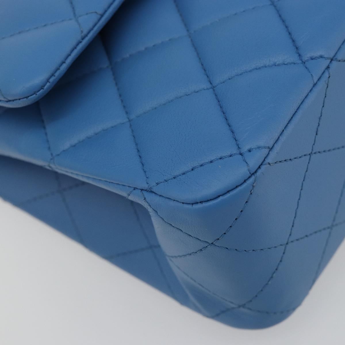 Chanel Matelassé Lambskin Leather Blue Leather Handbag (Pre-Owned)