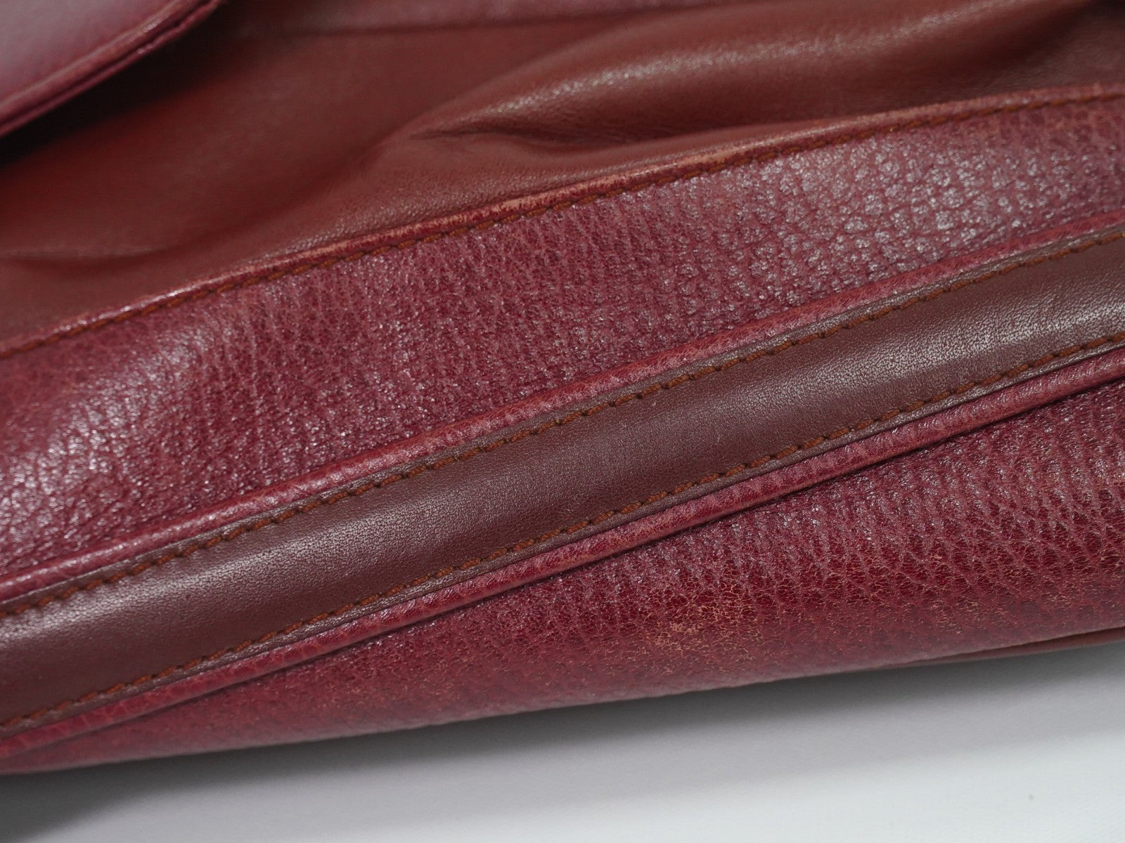 Cartier Vintage Must De Cartier Leather Burgundy Leather Shoulder Bag Bag (Pre-Owned)