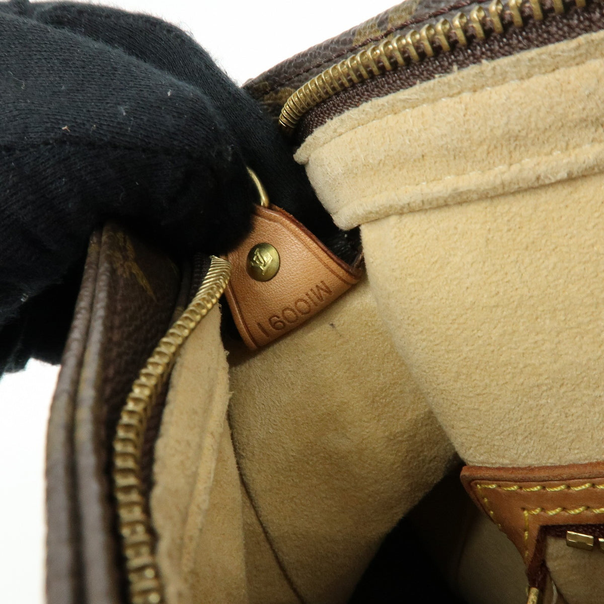 Louis Vuitton Looping Monogram Canvas Brown Canvas Handbag (Pre-Owned)