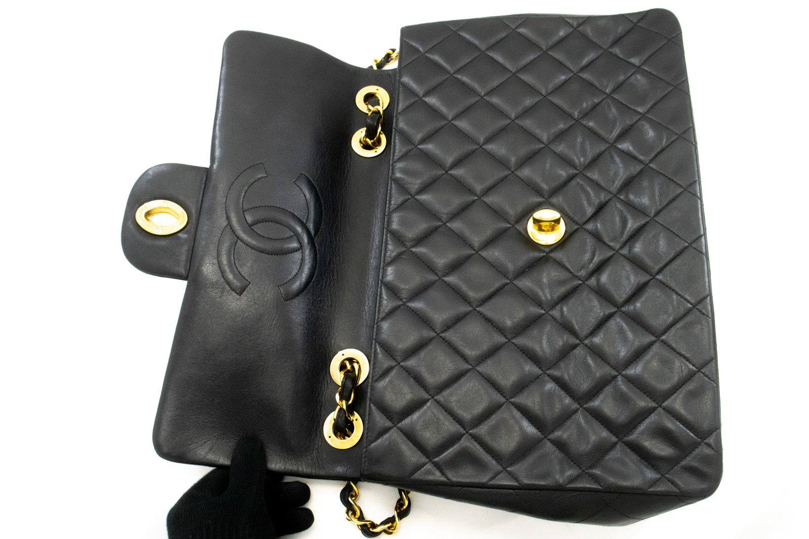 Chanel Classic Flap Lambskin Black Leather Crossbody Bag Bag (Pre-Owned)