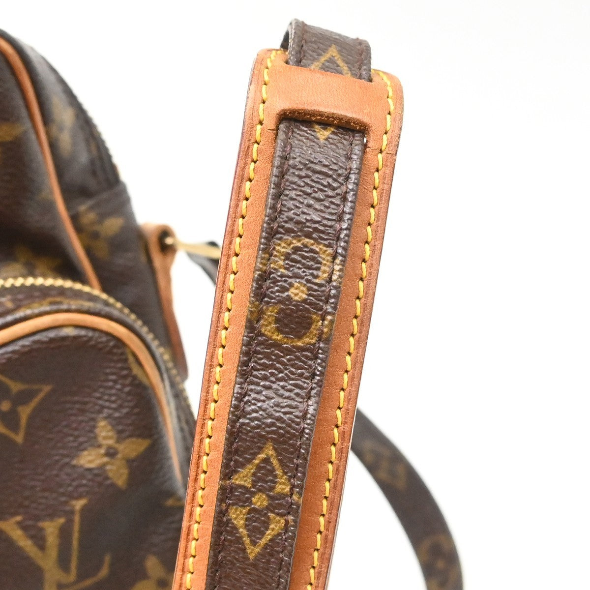 Louis Vuitton Amazone Monogram Canvas Brown Canvas Shoulder Bag Bag (Pre-Owned)