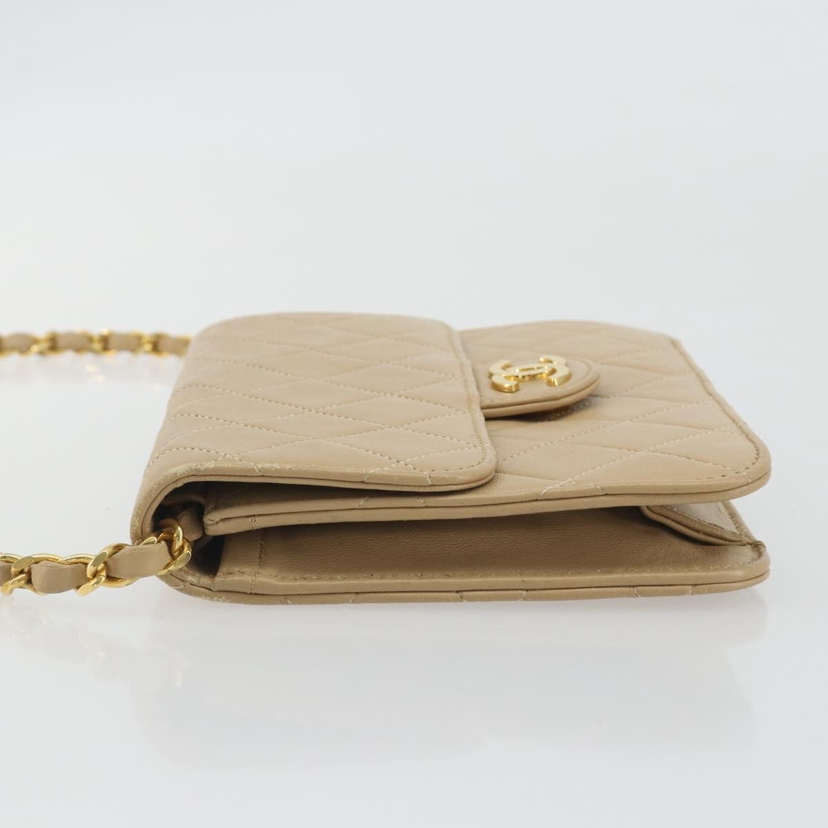 Chanel Vintage Clutch With Chain Quilted Leather Beige Leather Clutche & Pouche Bag (Pre-Owned)