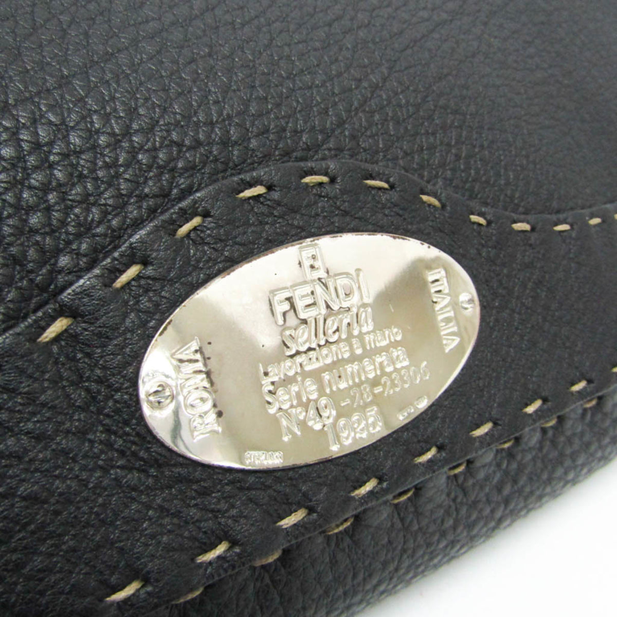 Fendi Selleria Messenger Leather Black Leather Shoulder Bag Bag (Pre-Owned)