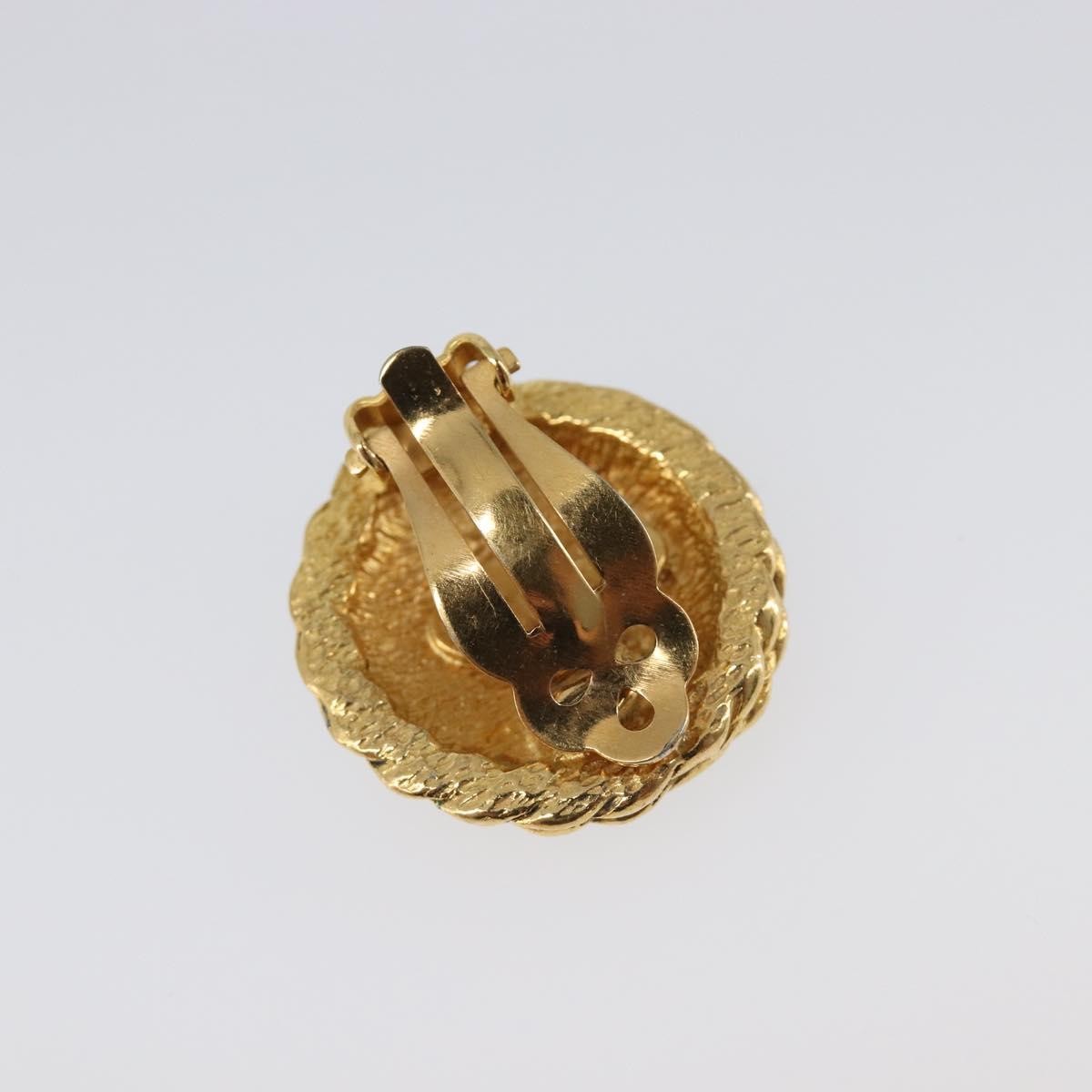Chanel Vintage Cc Round Clip-On Metal Gold Metal Earrings Jewelry (Pre-Owned)