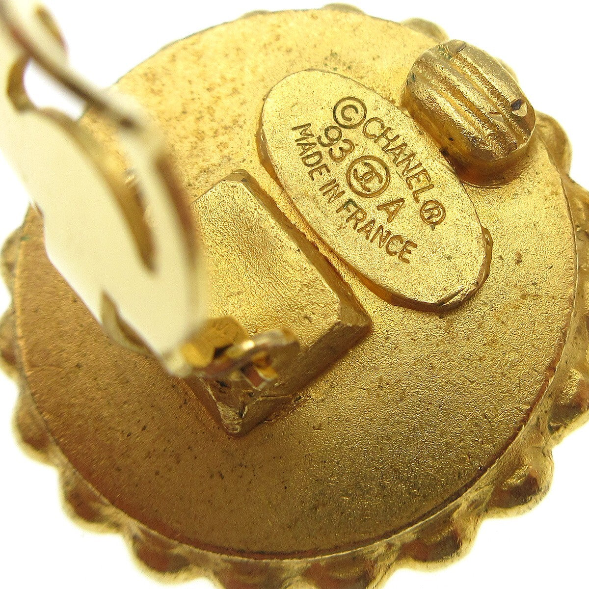 Chanel Cc Round Stud Metal And Enamel Gold Gold_Plated Earrings Jewelry (Pre-Owned)