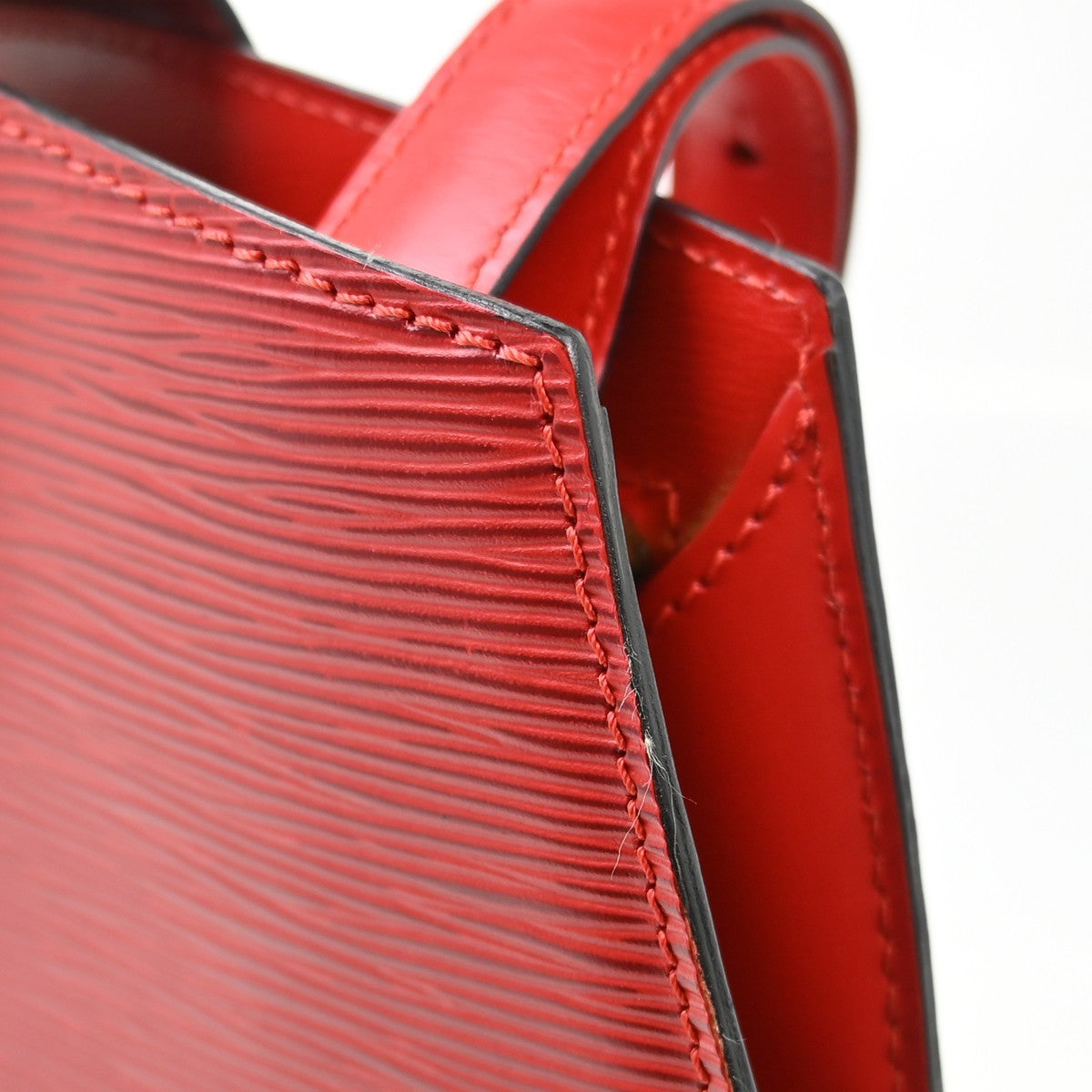 Louis Vuitton Cluny Epi Leather Red Leather Shoulder Bag Bag (Pre-Owned)