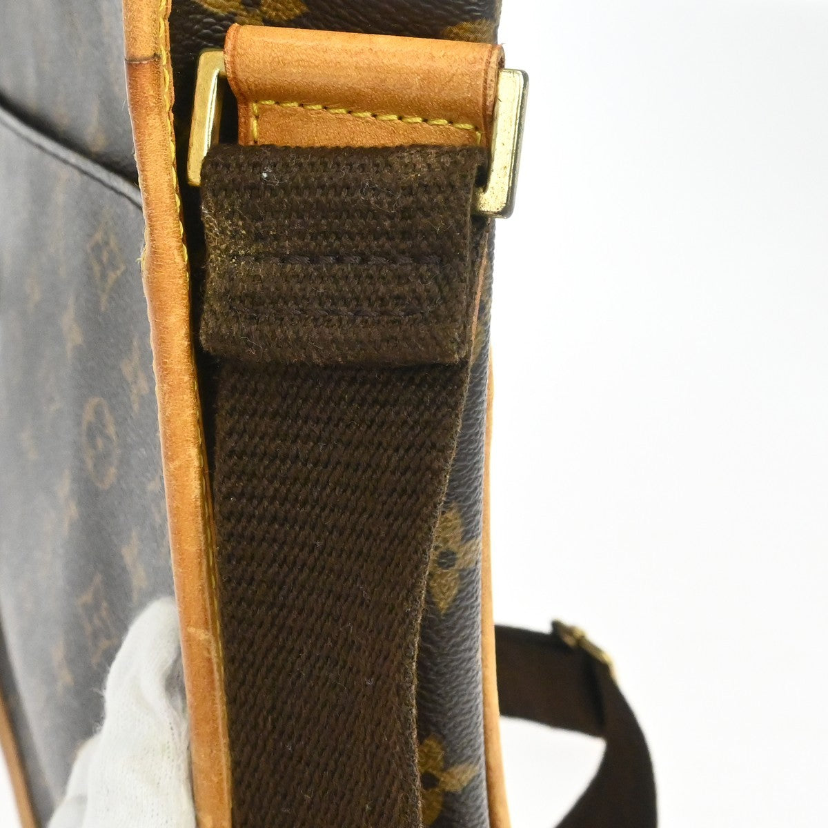 Louis Vuitton Bosphore Messenger Monogram Canvas Brown Canvas Handbag (Pre-Owned)
