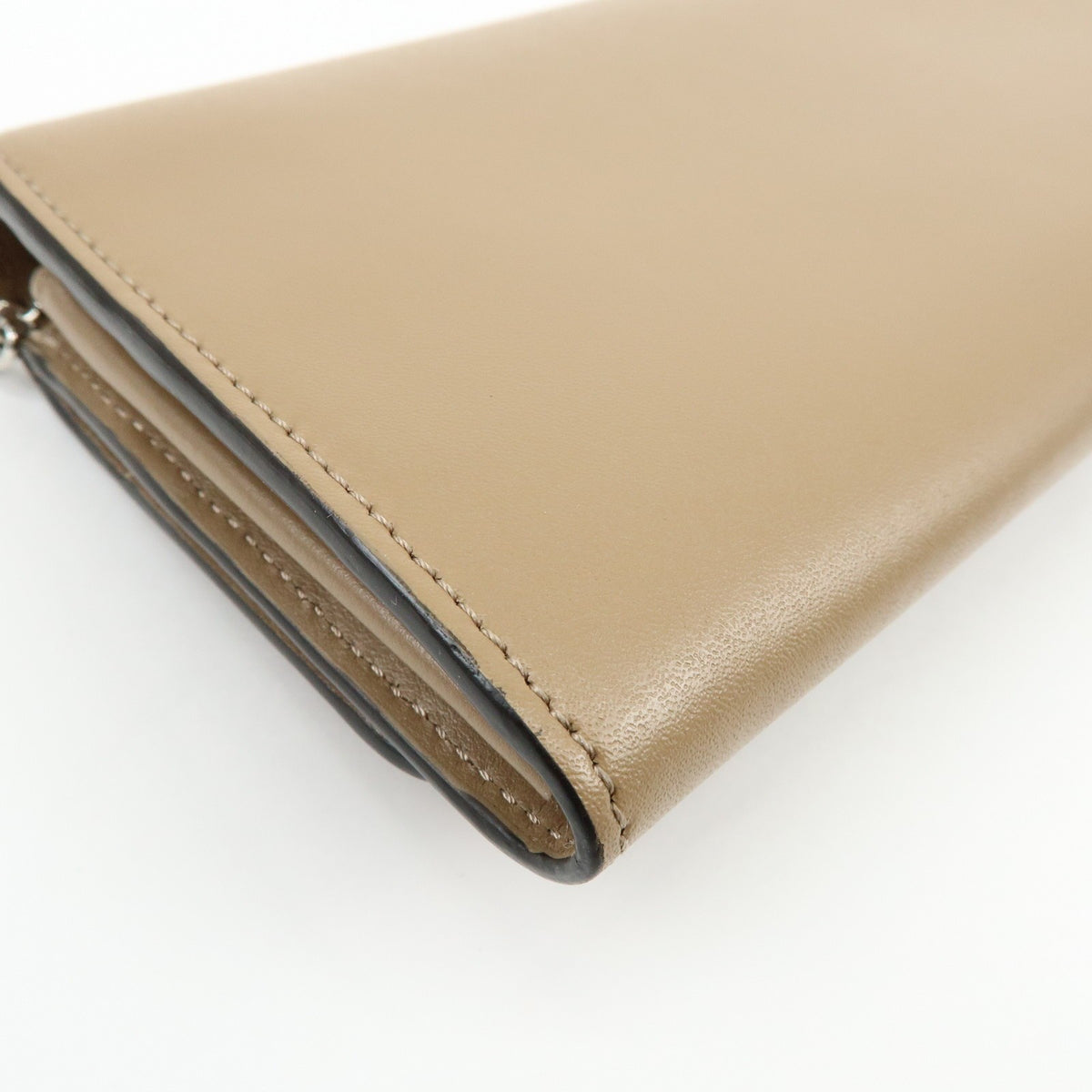 Fendi Continental Wallet On Chain Studded Leather Beige Leather Crossbody Bag Bag (Pre-Owned)