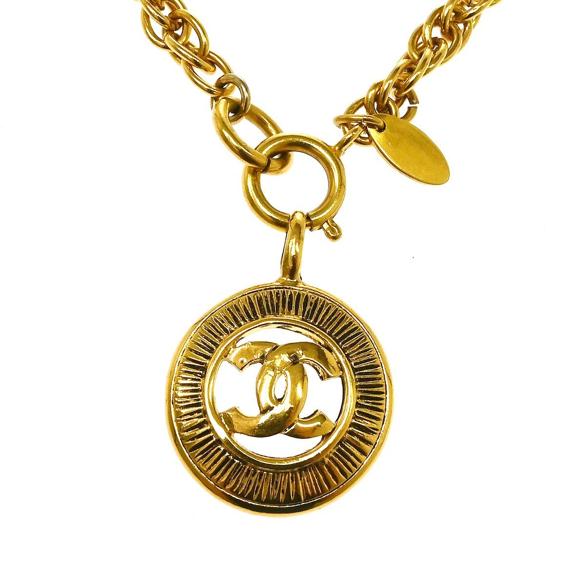 Chanel Vintage Round Medallion Pendant Metal Gold Gold_Plated Necklace Jewelry (Pre-Owned)