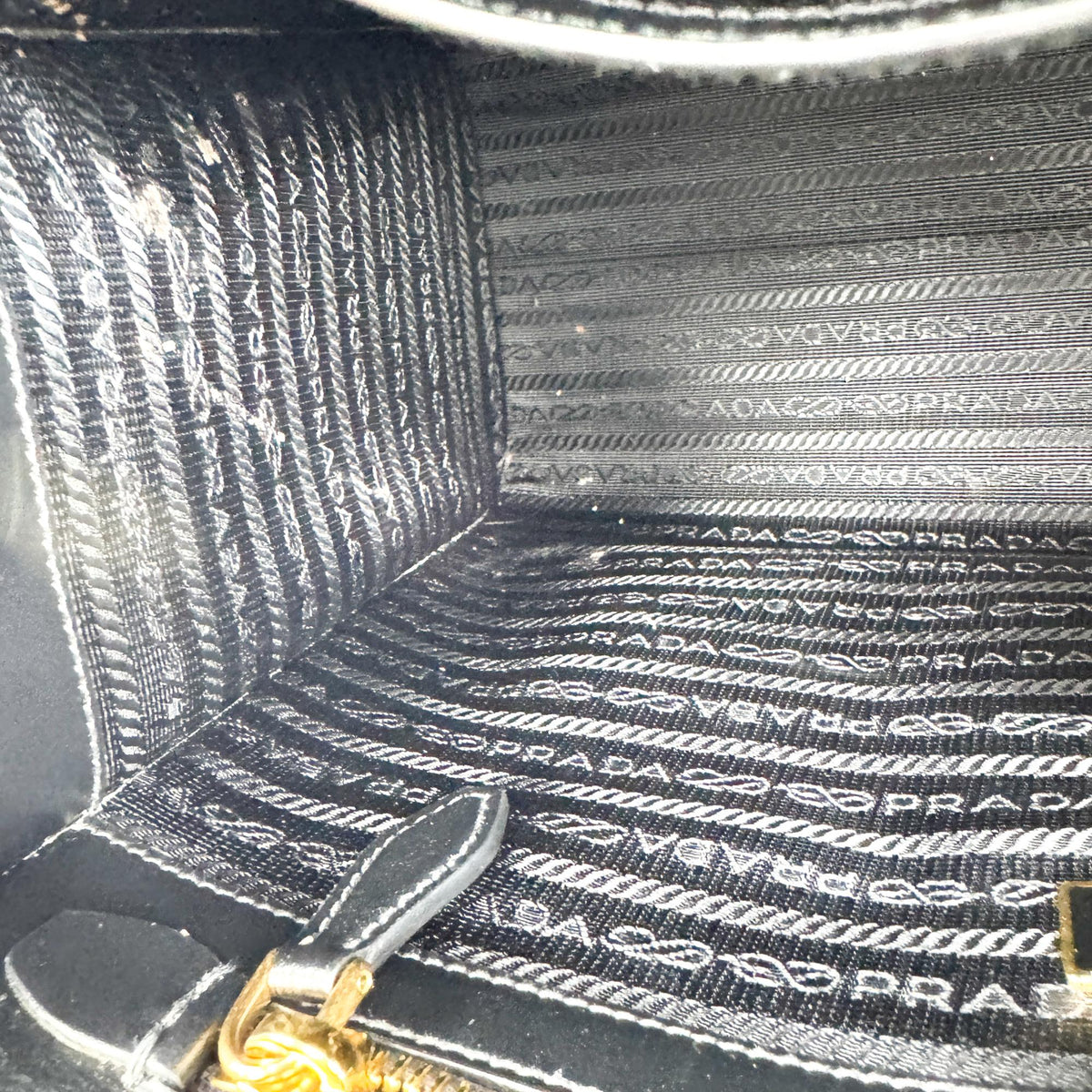 Prada Saffiano Tote Leather Black Leather Tote Bag Bag (Pre-Owned)