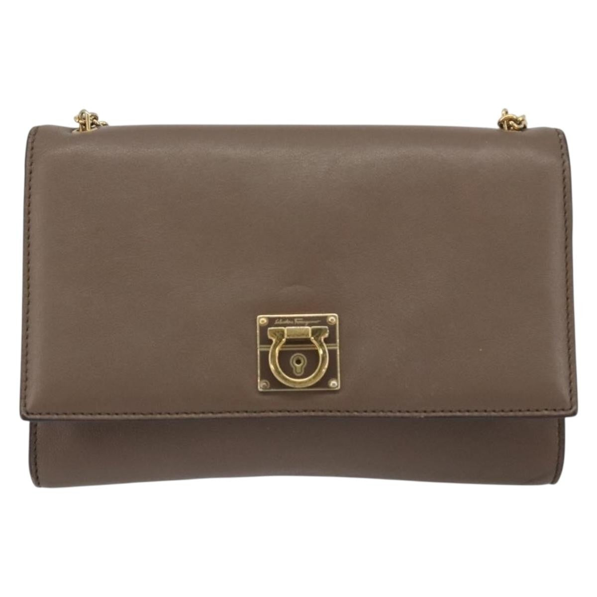 Salvatore Ferragamo Gancini Chain Leather Gray Leather Shoulder Bag Bag (Pre-Owned)
