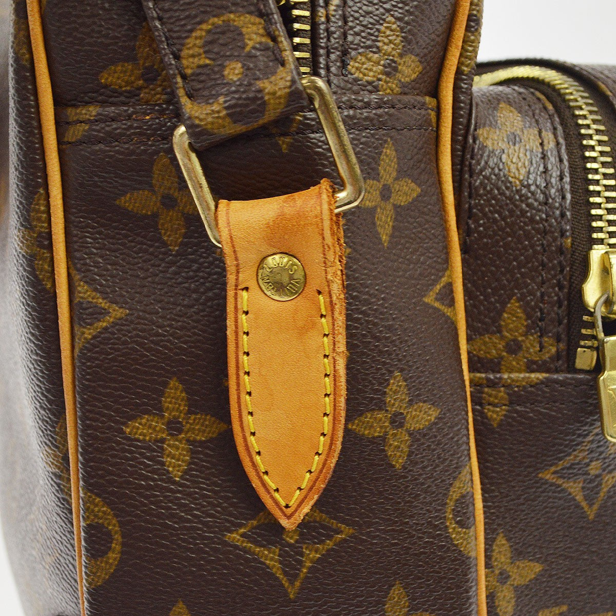 Louis Vuitton Nil Shoulder Bag Monogram Canvas Brown Canvas Shoulder Bag Bag (Pre-Owned)