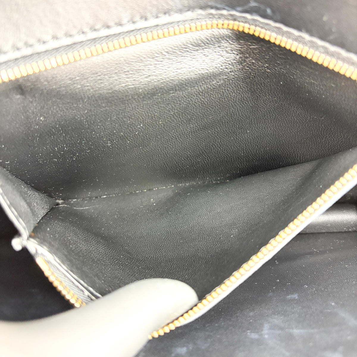 Burberry Tb Shoulder Bag Leather Black Leather Shoulder Bag Bag (Pre-Owned)