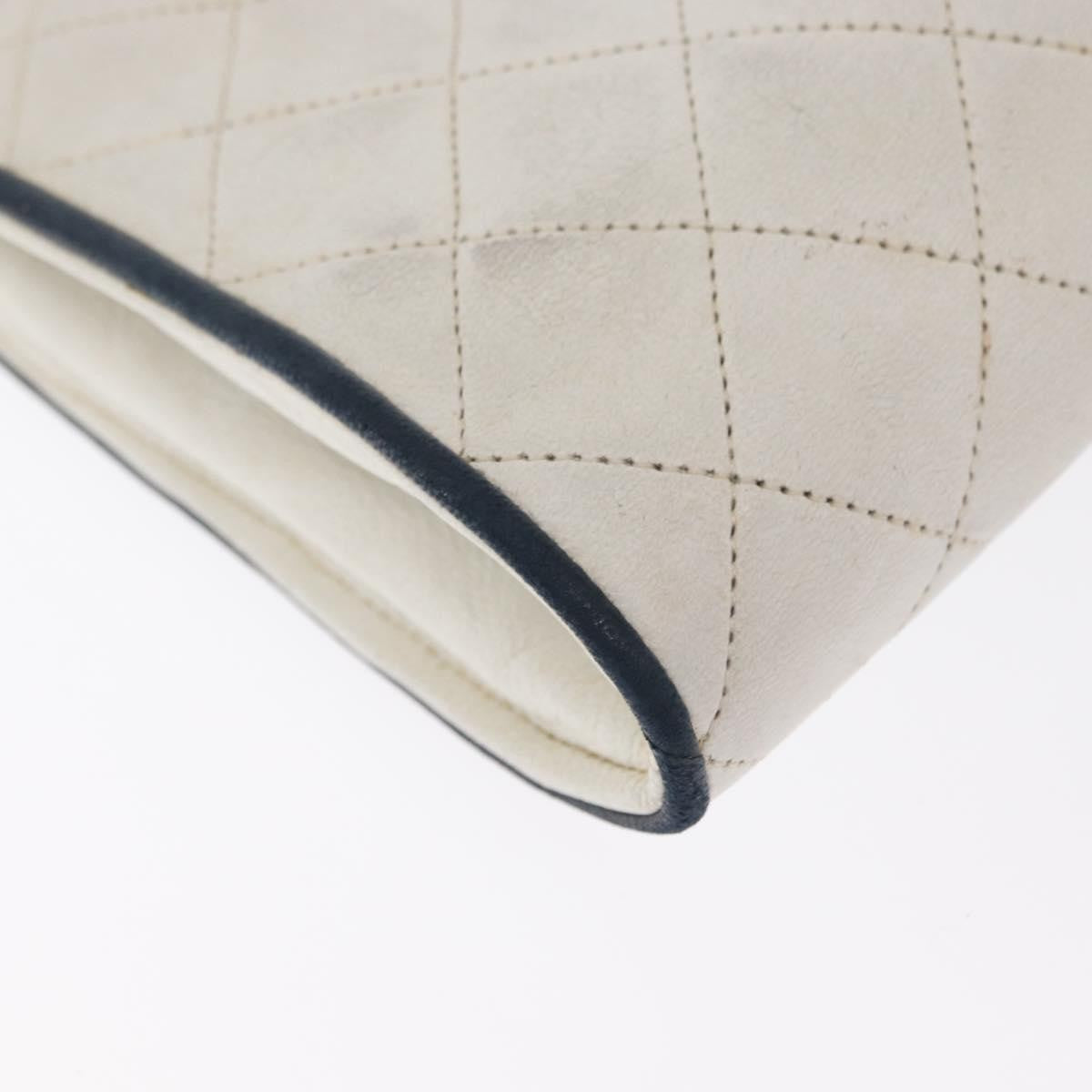 Chanel Chain Leather White Leather Shoulder Bag Bag (Pre-Owned)