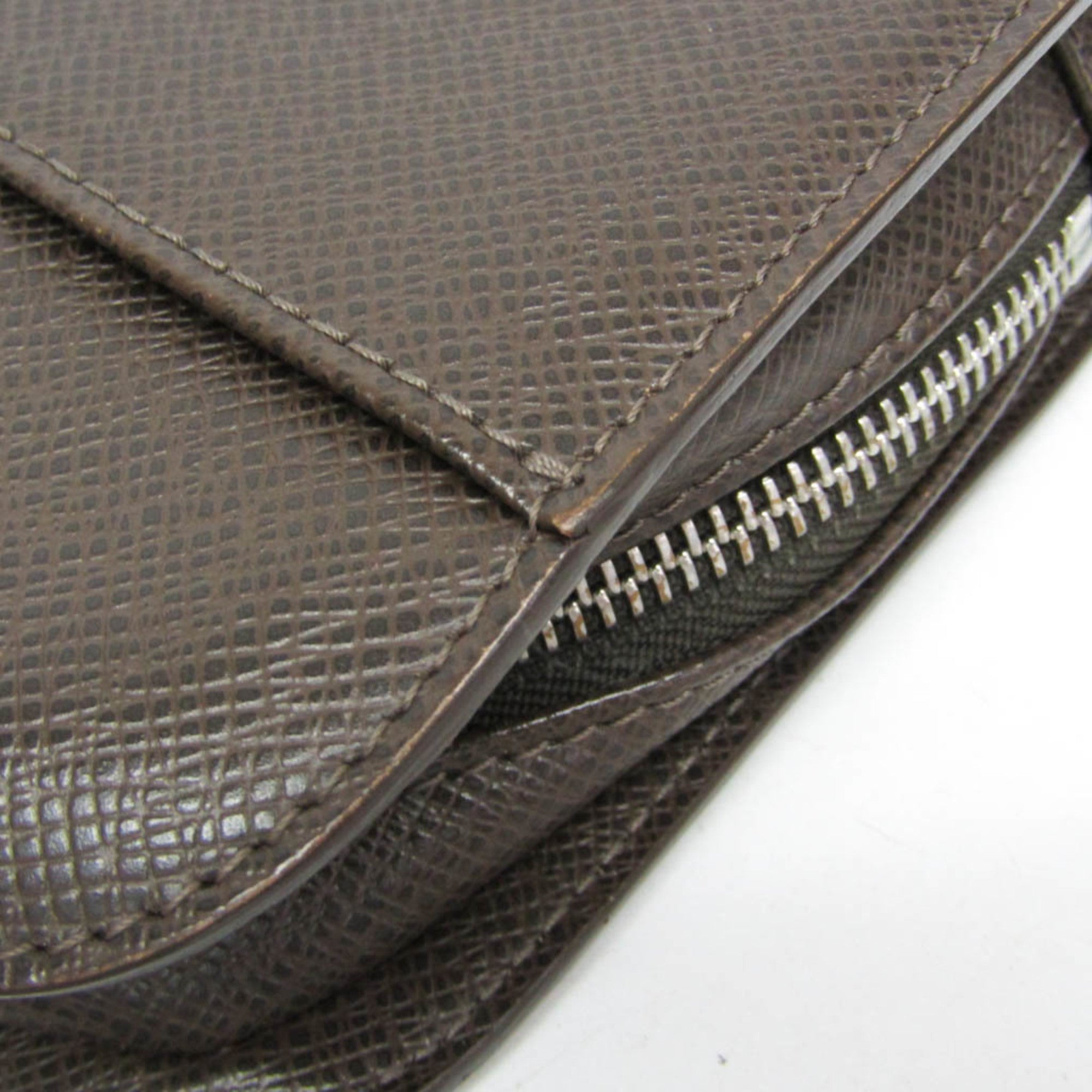 Louis Vuitton Pochette Baikal Clutch Taiga Leather Gray Leather Clutche & Pouche Bag (Pre-Owned)