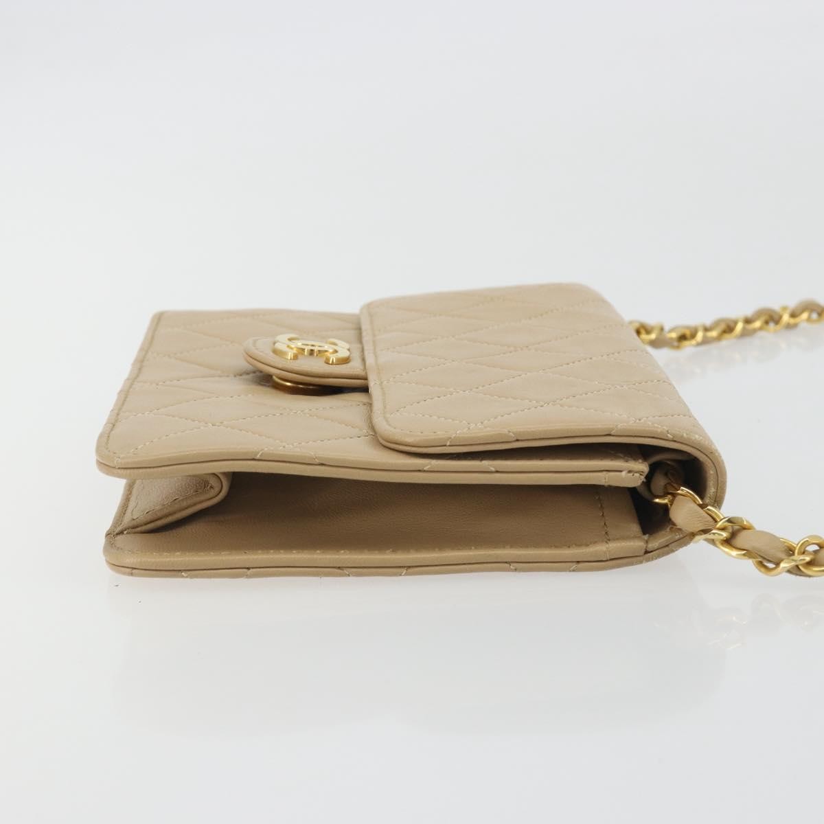 Chanel Vintage Clutch With Chain Quilted Leather Beige Leather Clutche & Pouche Bag (Pre-Owned)