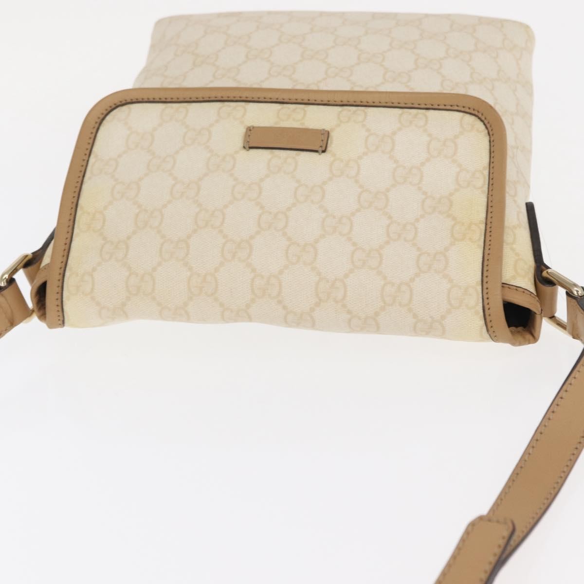 Gucci Flap Messenger Gg Coated Canvas White Pvc Shoulder Bag Bag (Pre-Owned)